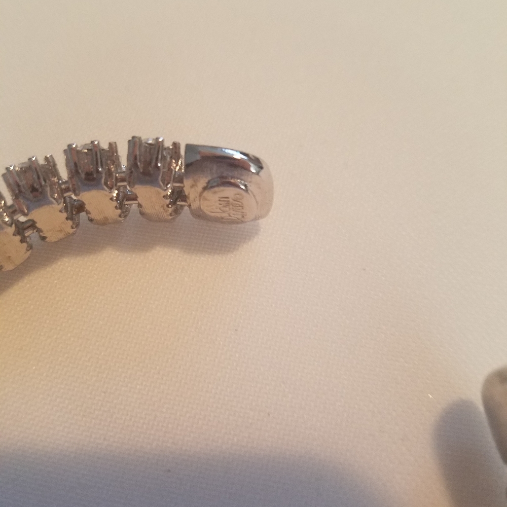 Joan Rivers Cuff Rhinestone bracelet - Picture 3 of 4